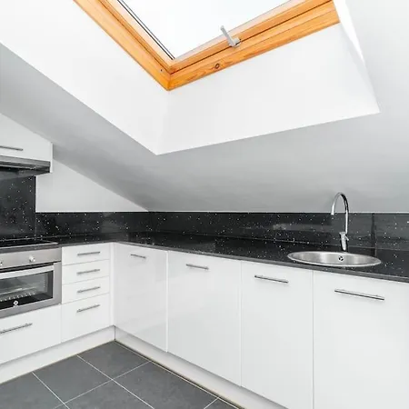 Precioso Apartamento En Celorio, Llanes, Javier Bardon Treceno Alquila Apartment *